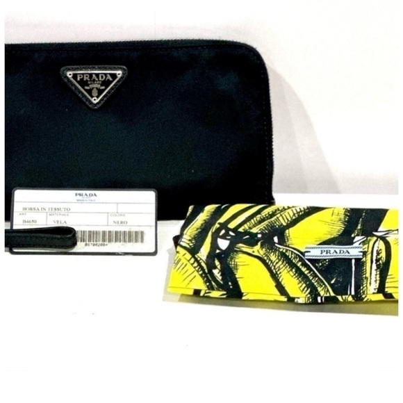 PRADA Tessuto Nylon Pouch Prada Logo Wristlet Clutch
Wallet Bag 1NH545 Black NEW - Picture 10 of 12